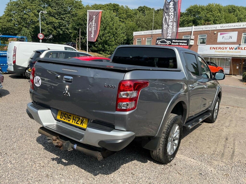 Mitsubishi L200 2.4 Di-d Dc Barbarian Blue #89
