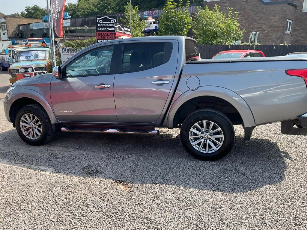 Mitsubishi L200 2.4 Di-d Dc Barbarian Blue #99