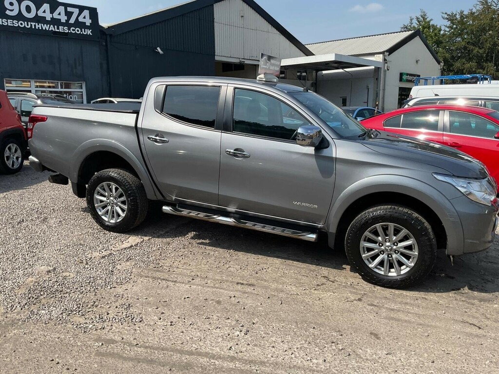 Mitsubishi L200 2.4 Di-d Dc Barbarian Blue #62