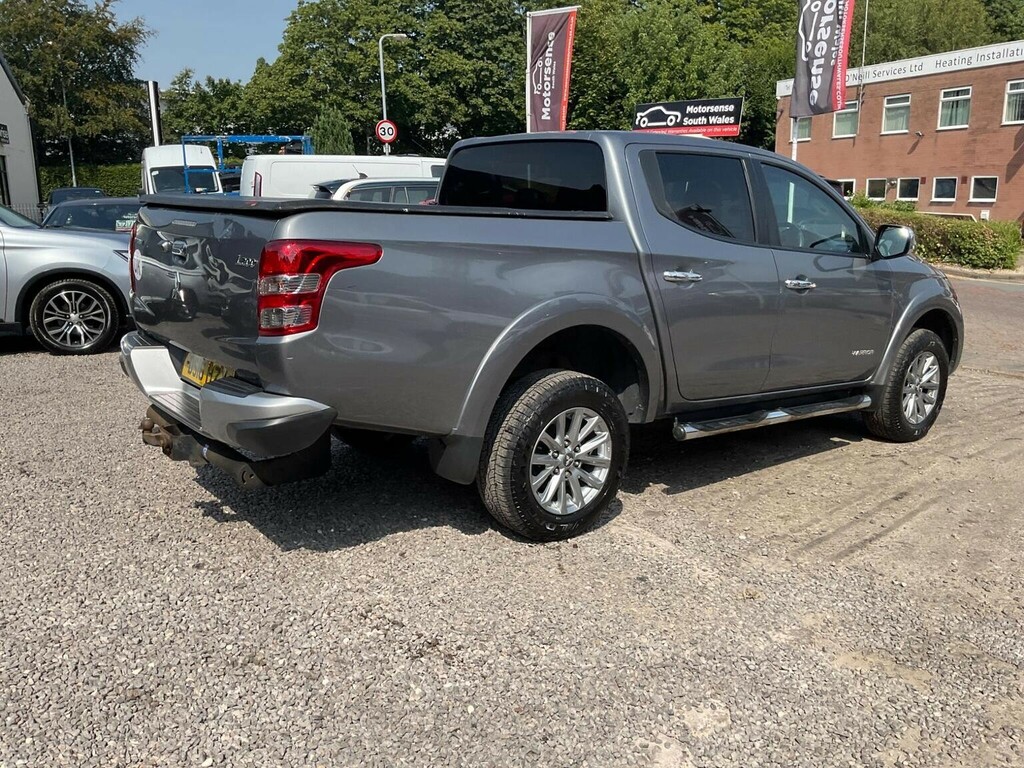 Mitsubishi L200 2.4 Di-d Dc Barbarian Blue #81