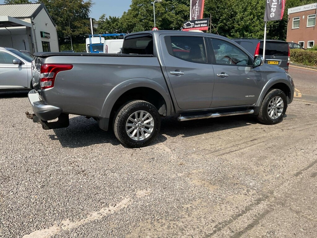 Mitsubishi L200 2.4 Di-d Dc Barbarian Blue #85