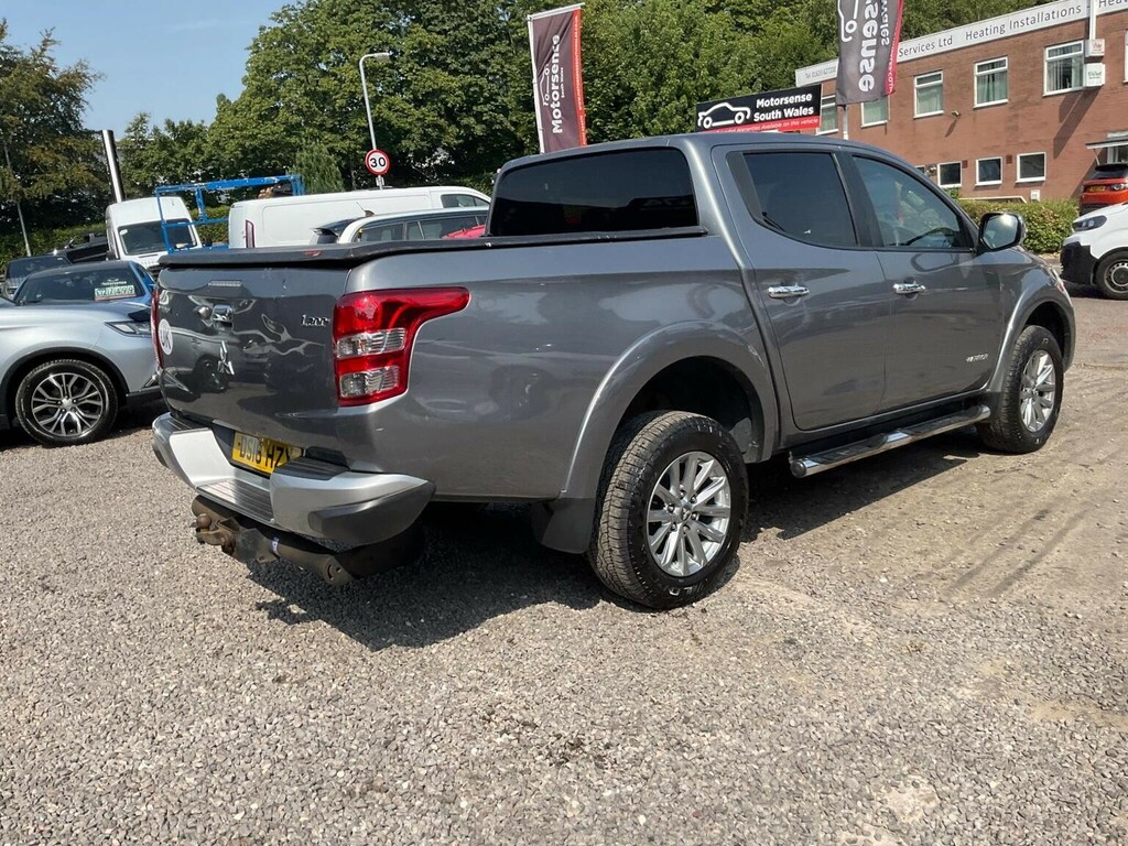 Mitsubishi L200 2.4 Di-d Dc Barbarian Blue #86