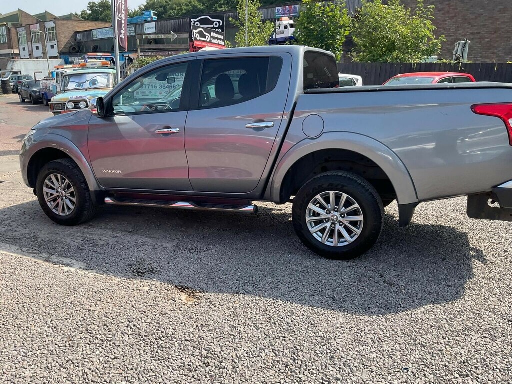 Mitsubishi L200 2.4 Di-d Dc Barbarian Blue #98