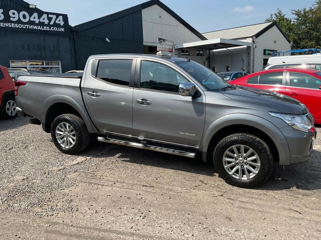 Mitsubishi L200 2.4 Di-d Dc Barbarian Blue #61