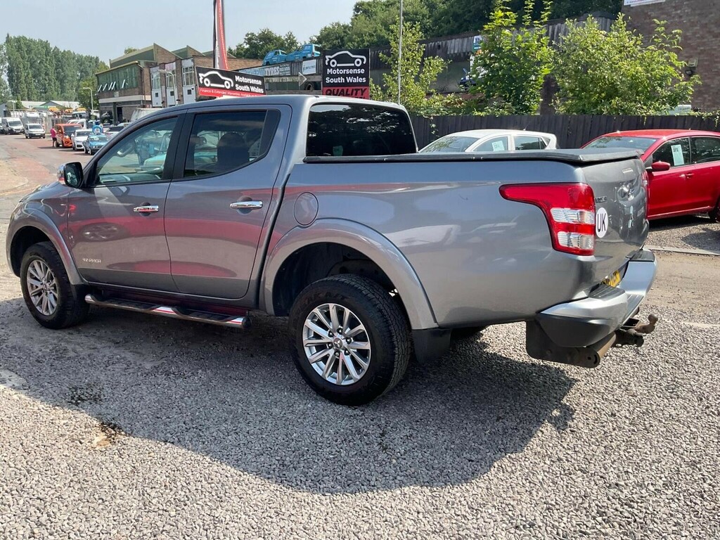 Mitsubishi L200 2.4 Di-d Dc Barbarian Blue #96