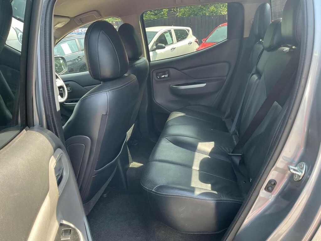 Mitsubishi L200 2.4 Di-d Dc Barbarian Blue #11