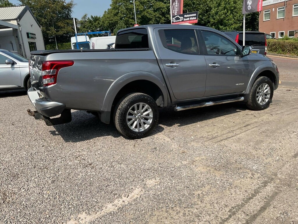 Mitsubishi L200 2.4 Di-d Dc Barbarian Blue #84