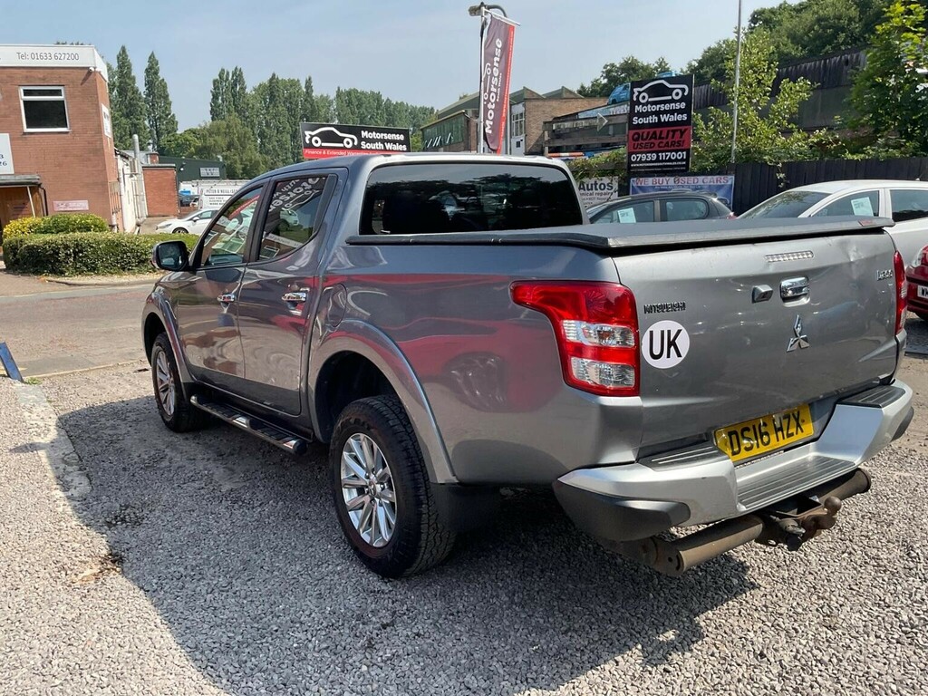 Mitsubishi L200 2.4 Di-d Dc Barbarian Blue #95