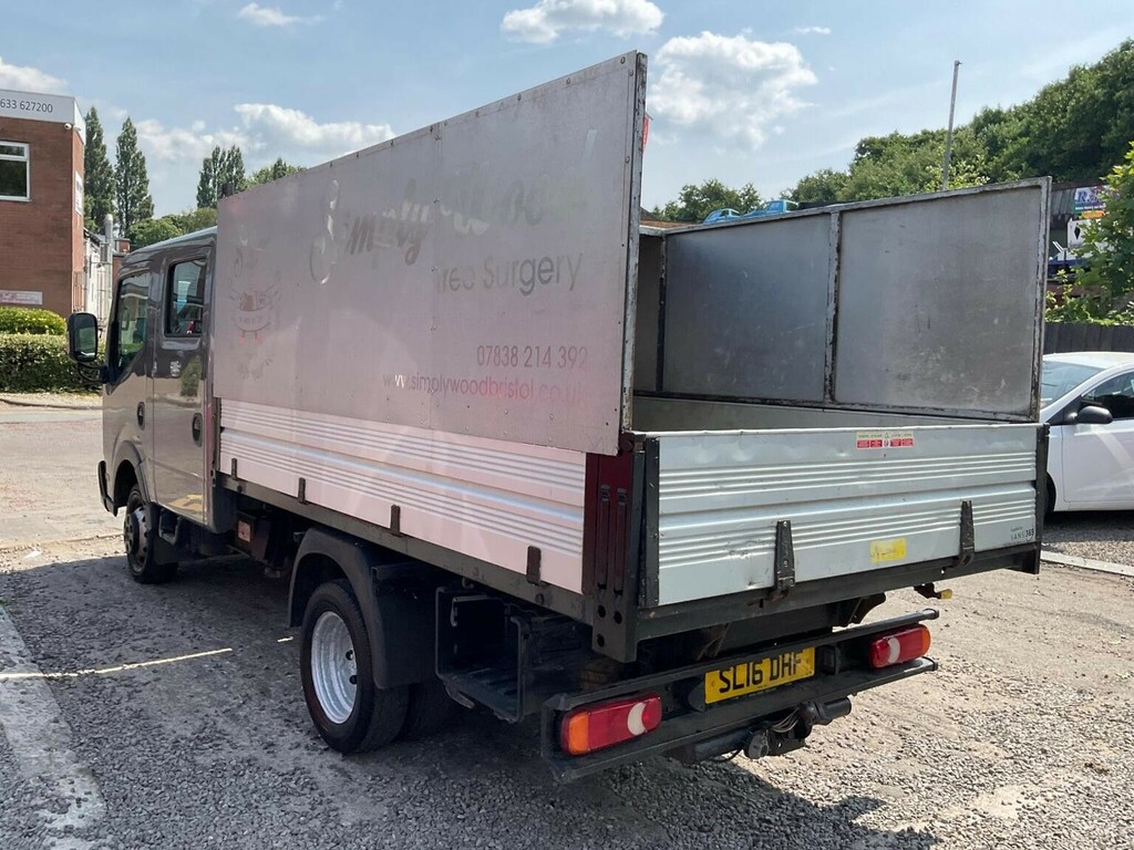 Nissan NT400 Dci 35.14Dropside White #72