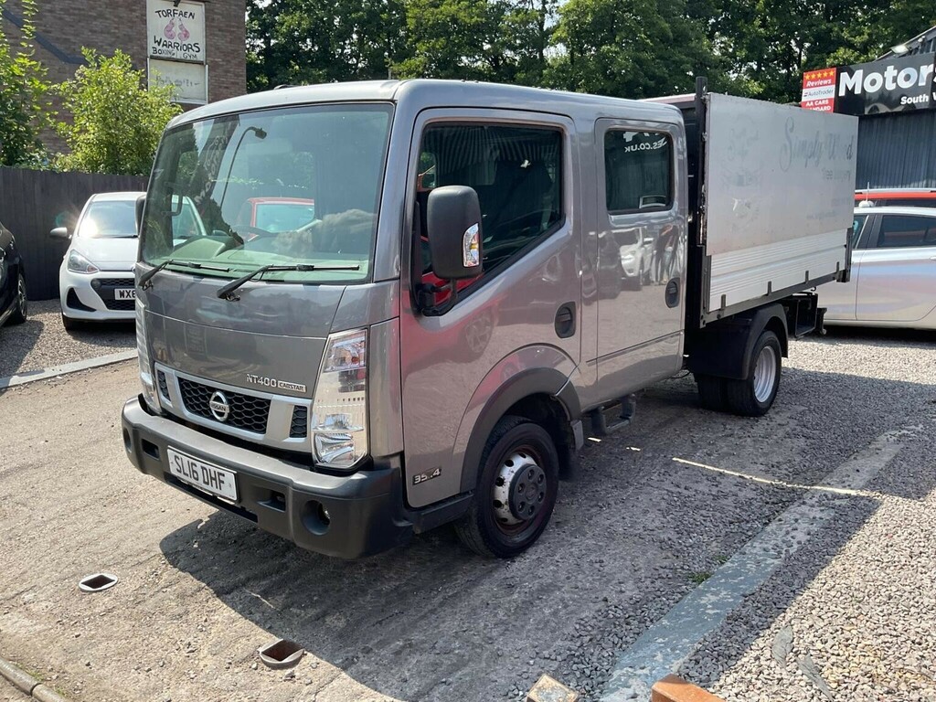 Nissan NT400 Dci 35.14Dropside White #86