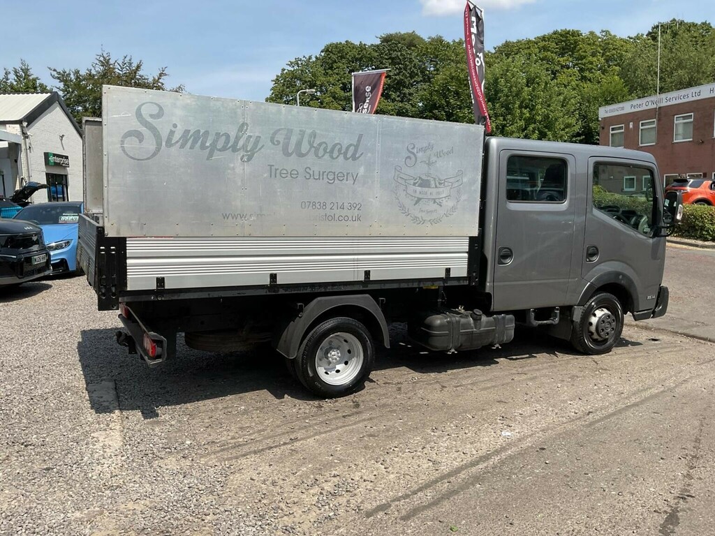 Nissan NT400 Dci 35.14Dropside White #63