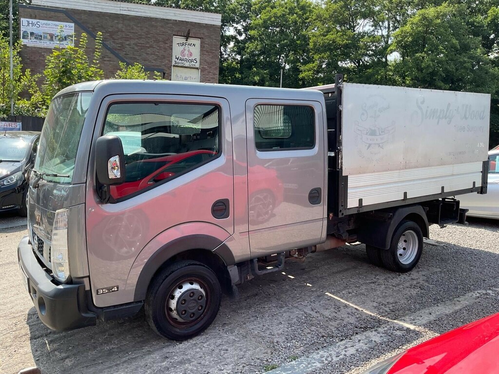Nissan NT400 Dci 35.14Dropside White #77
