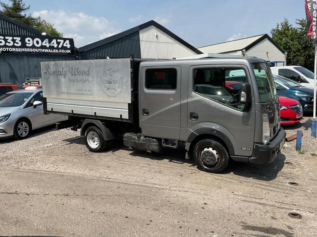 Nissan NT400 Dci 35.14Dropside White #53