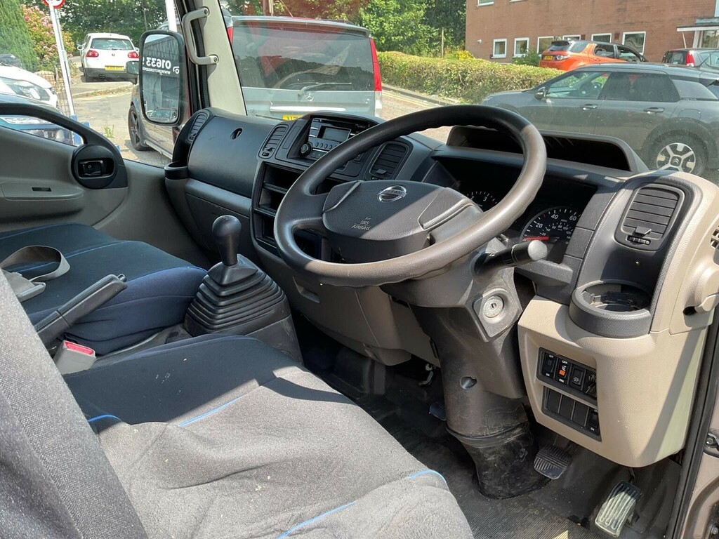 Nissan NT400 Dci 35.14Dropside White #16
