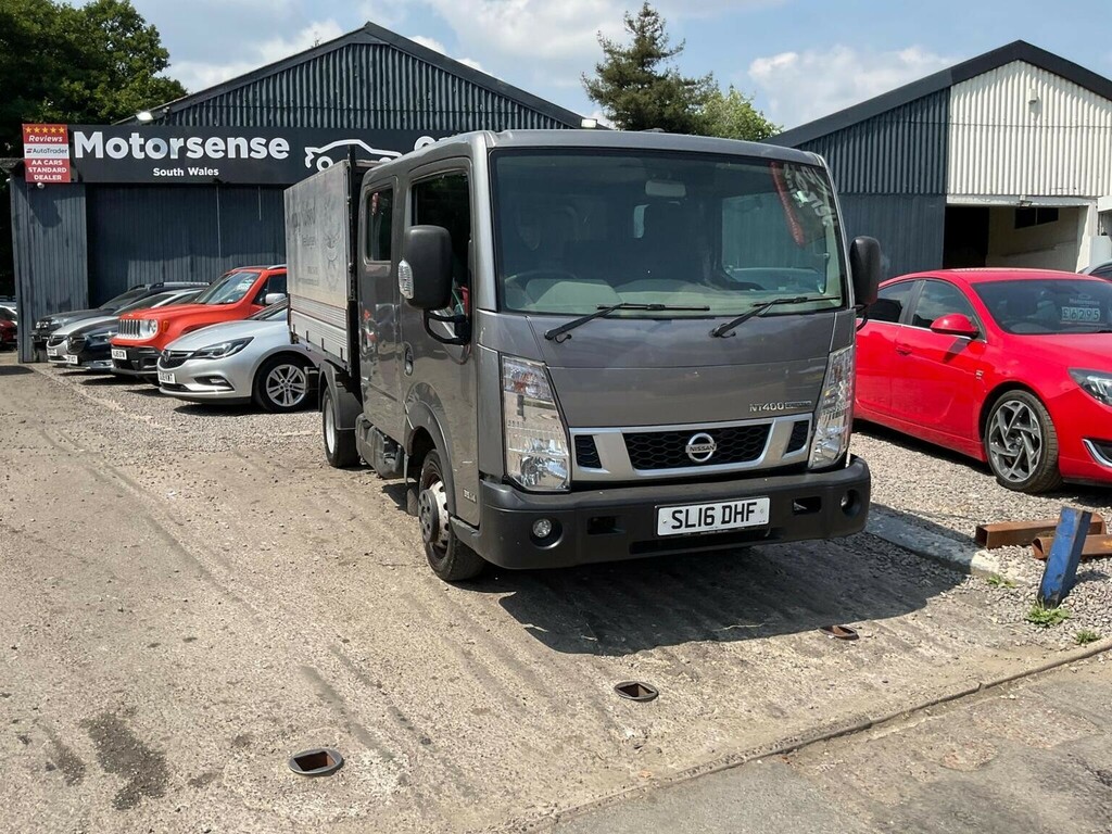 Nissan NT400 Dci 35.14Dropside White #47