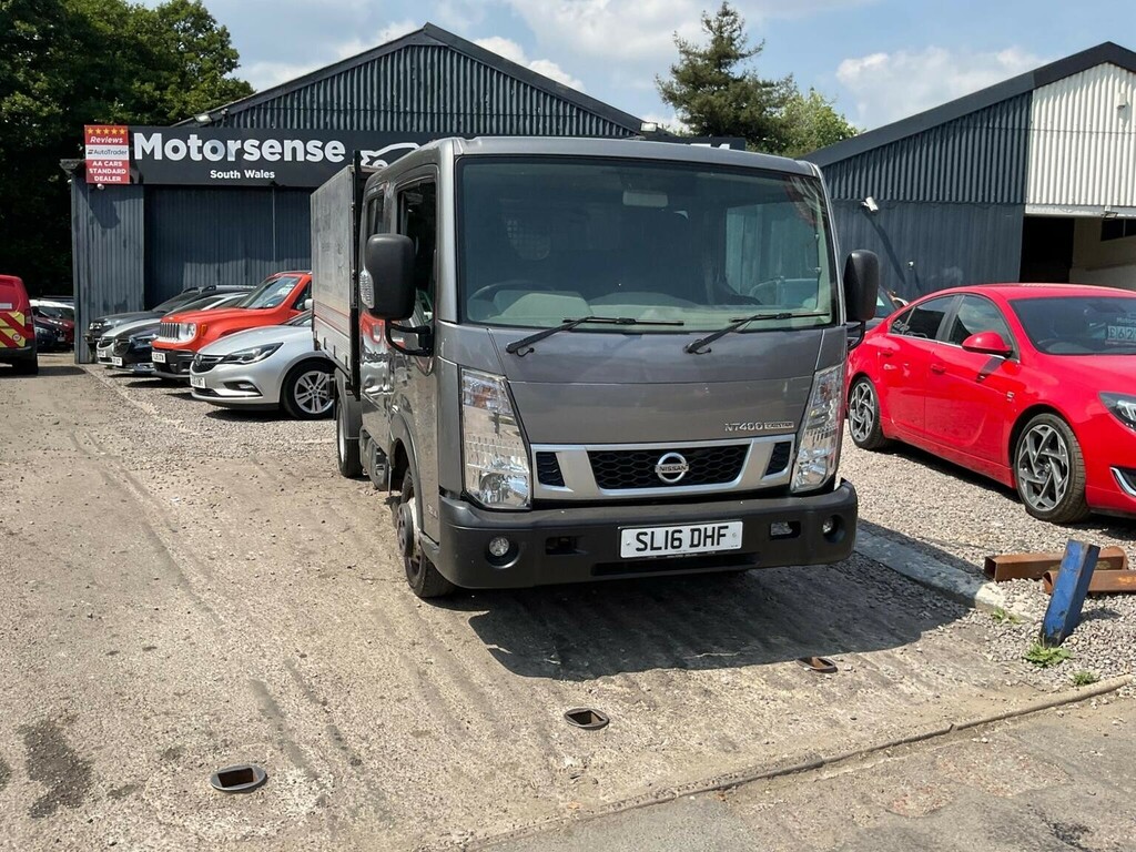 Nissan NT400 Dci 35.14Dropside White #48