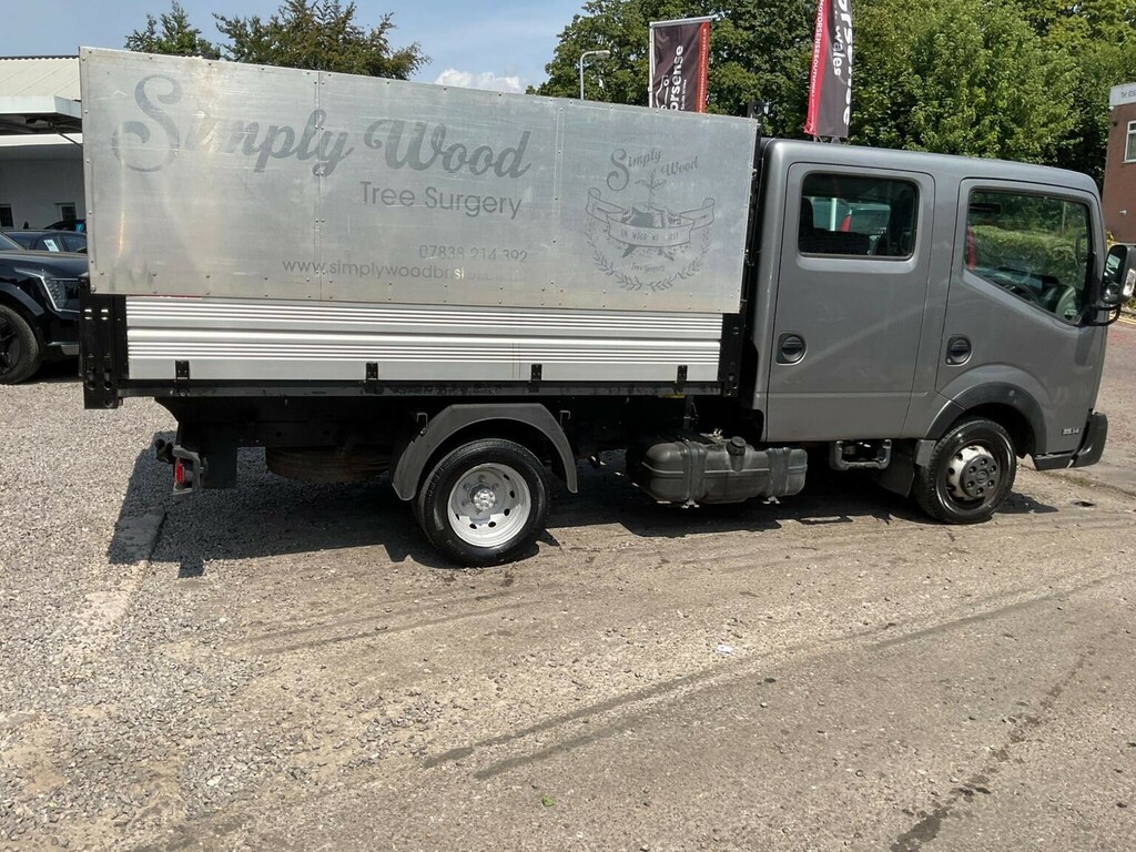 Nissan NT400 Dci 35.14Dropside White #59