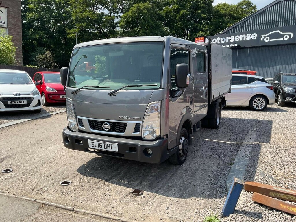 Nissan NT400 Dci 35.14Dropside White #39