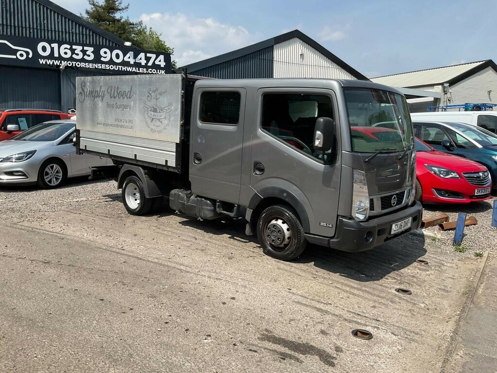 Nissan NT400 Dci 35.14Dropside White #55