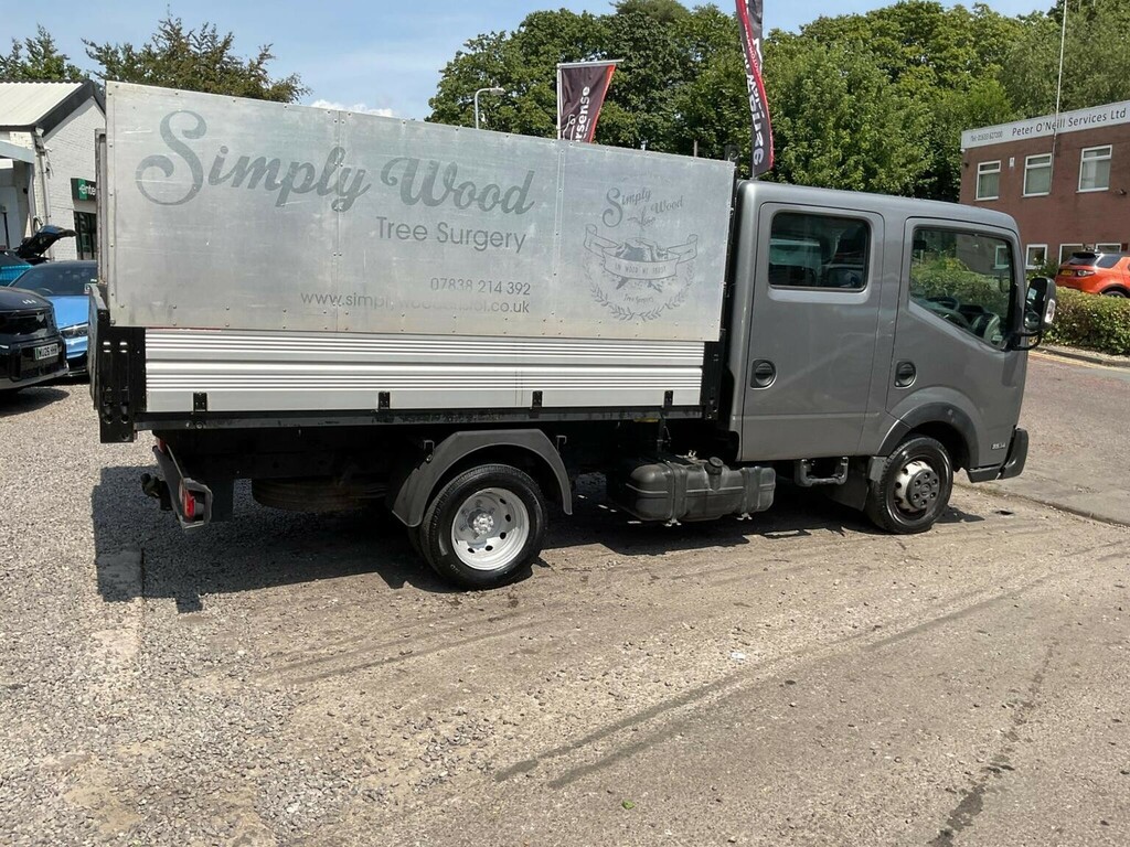 Nissan NT400 Dci 35.14Dropside White #64