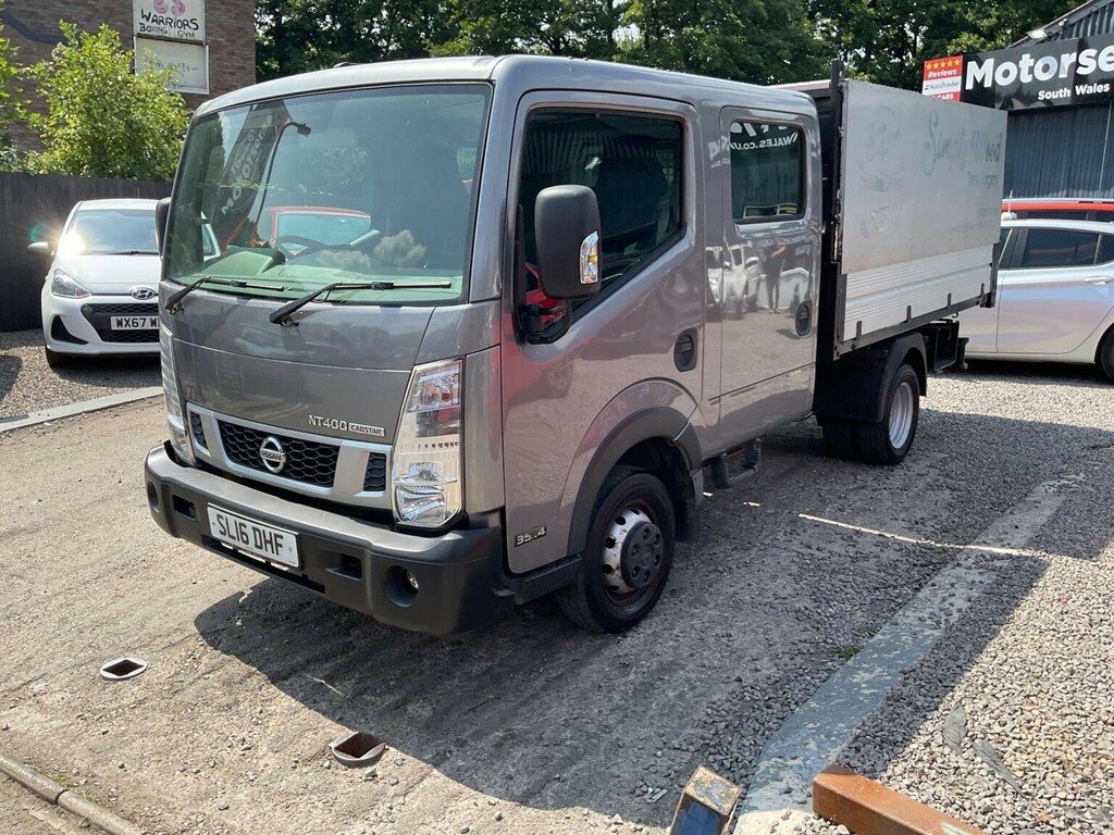 Nissan NT400 Dci 35.14Dropside White #85