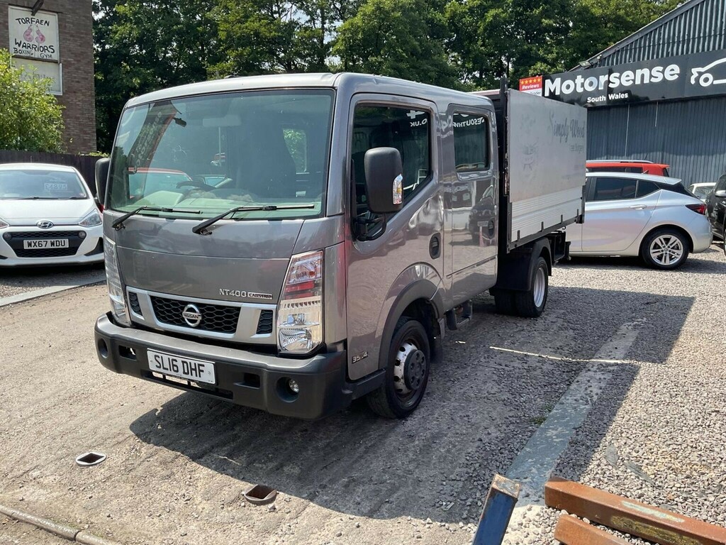 Nissan NT400 Dci 35.14Dropside White #84