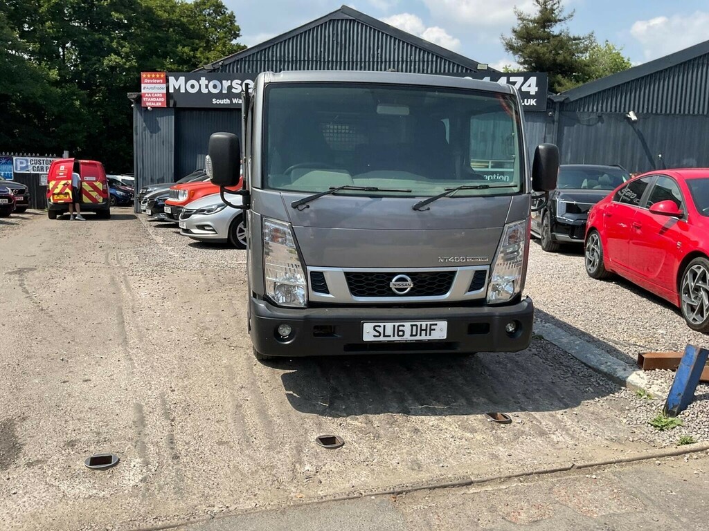 Nissan NT400 Dci 35.14Dropside White #50