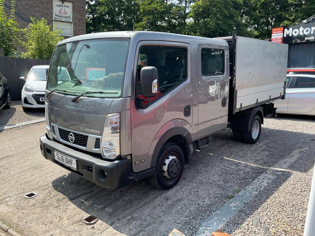 Nissan NT400 Dci 35.14Dropside White #81