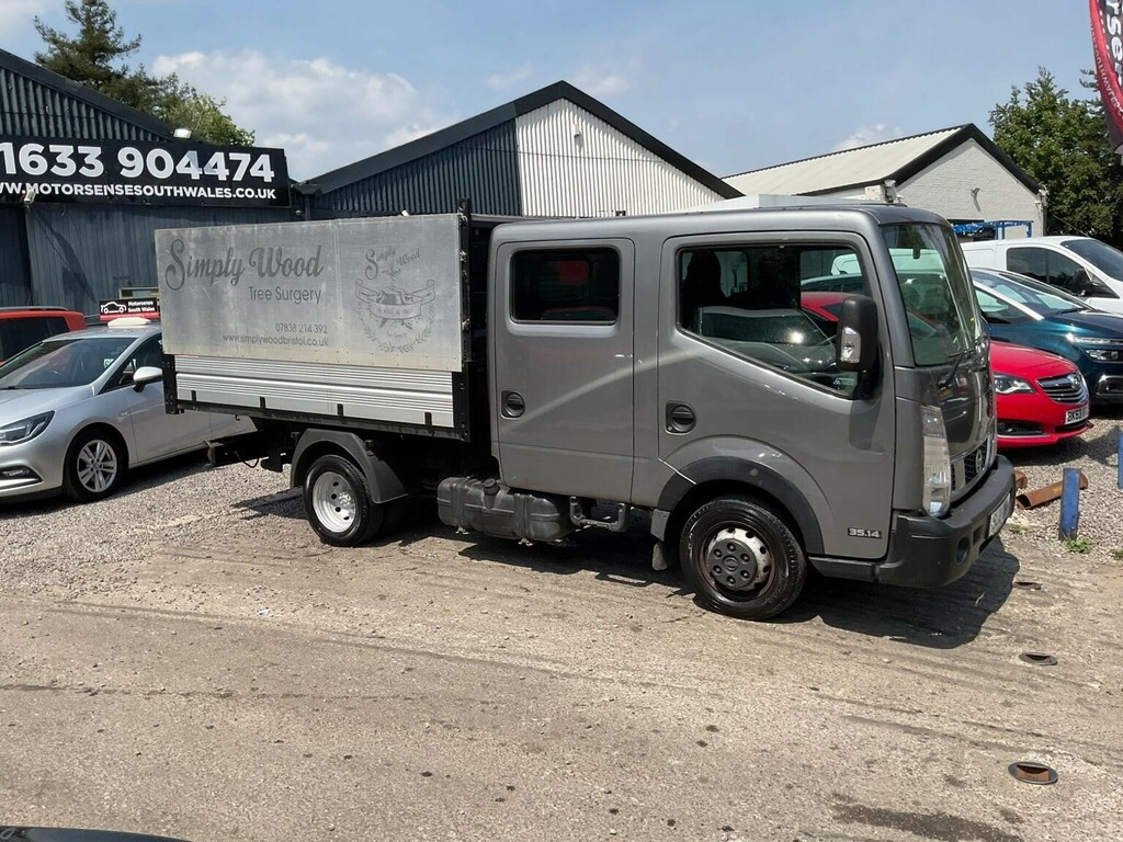 Nissan NT400 Dci 35.14Dropside White #90
