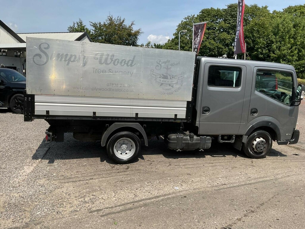 Nissan NT400 Dci 35.14Dropside White #60