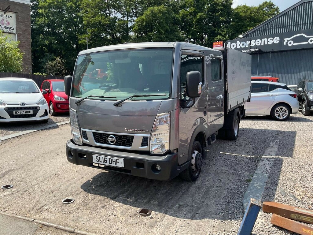 Nissan NT400 Dci 35.14Dropside White #88