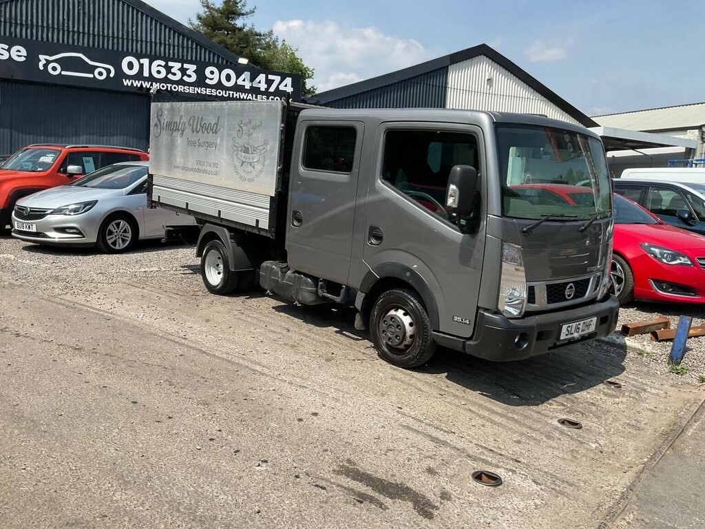 Nissan NT400 Dci 35.14Dropside White #56