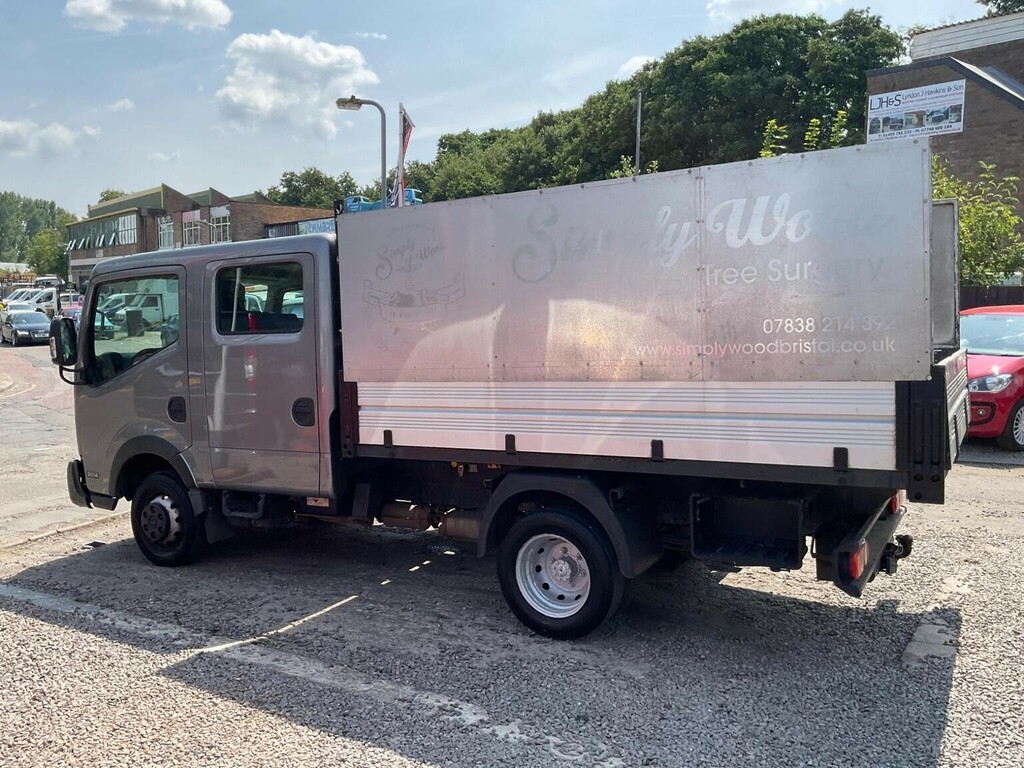 Nissan NT400 Dci 35.14Dropside White #79