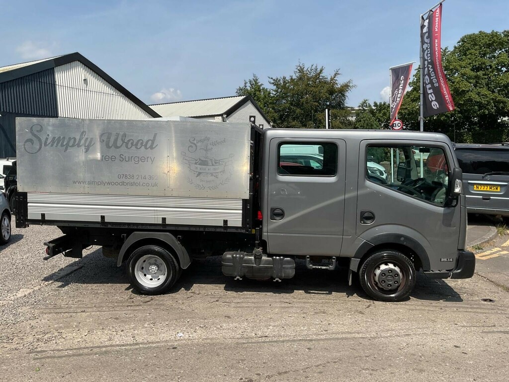 Nissan NT400 Dci 35.14Dropside White #62