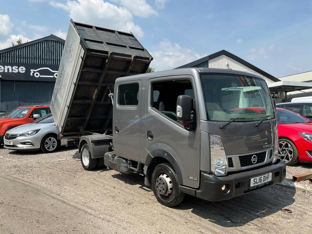 Nissan NT400 Dci 35.14Dropside White #34