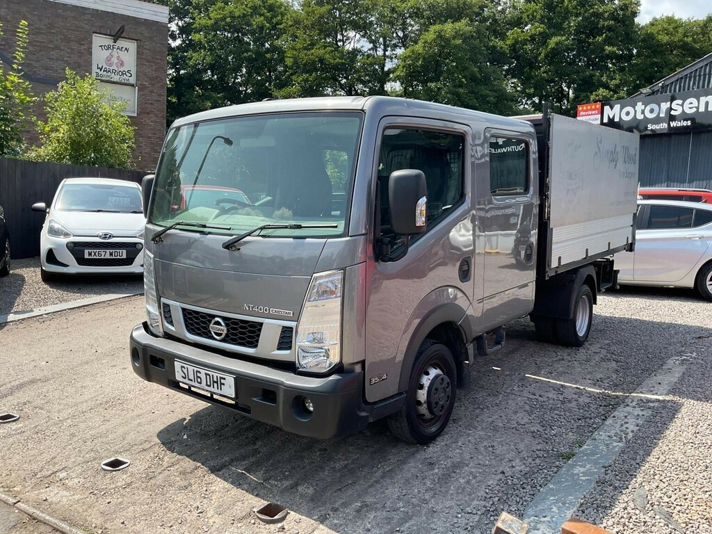 Nissan NT400 Dci 35.14Dropside White #33