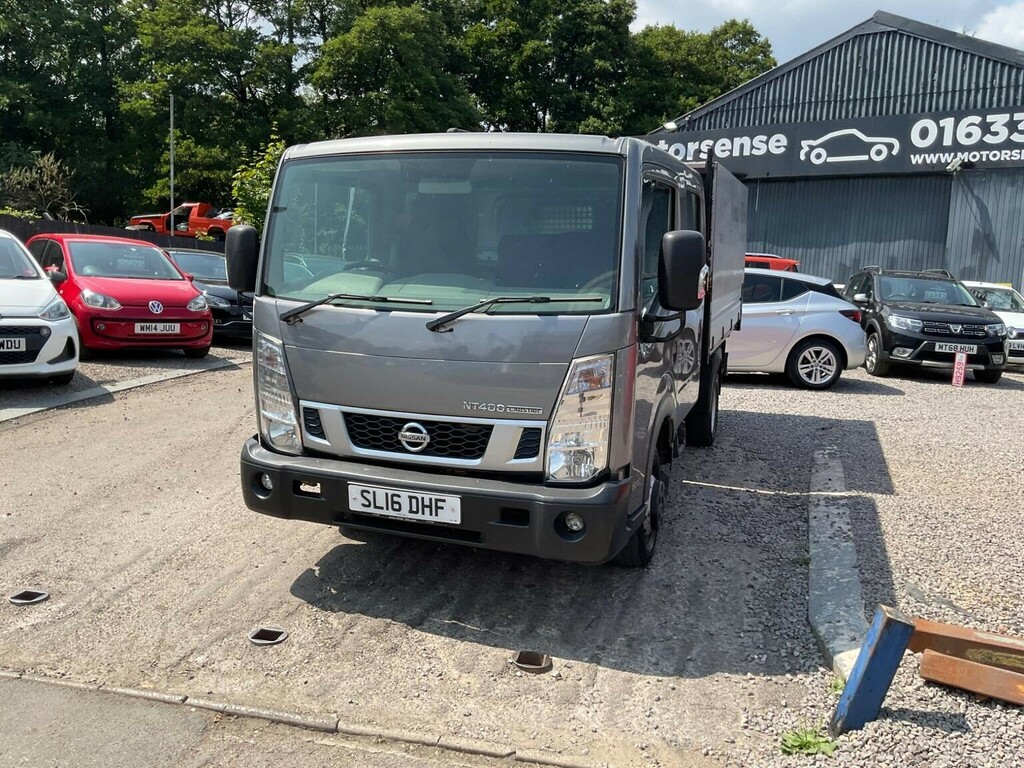 Nissan NT400 Dci 35.14Dropside White #37