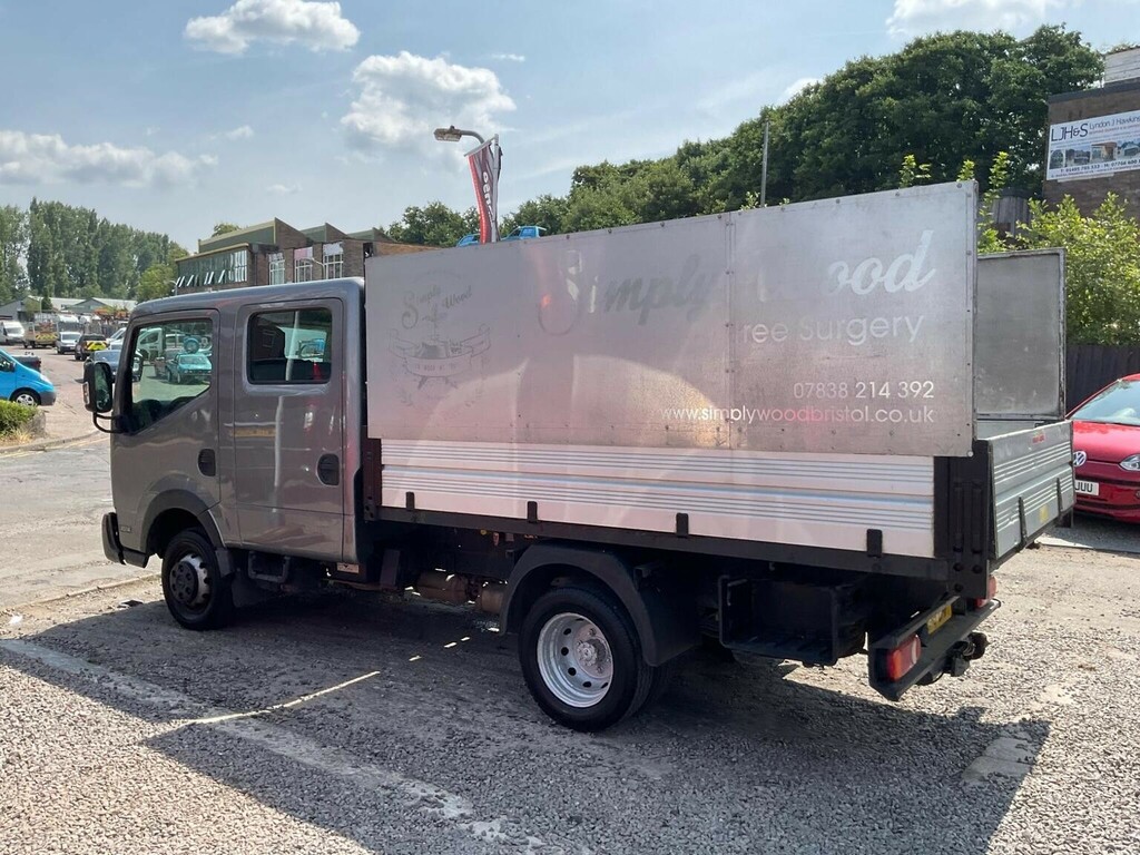 Nissan NT400 Dci 35.14Dropside White #73