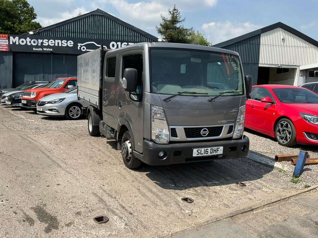 Nissan NT400 Dci 35.14Dropside White #46