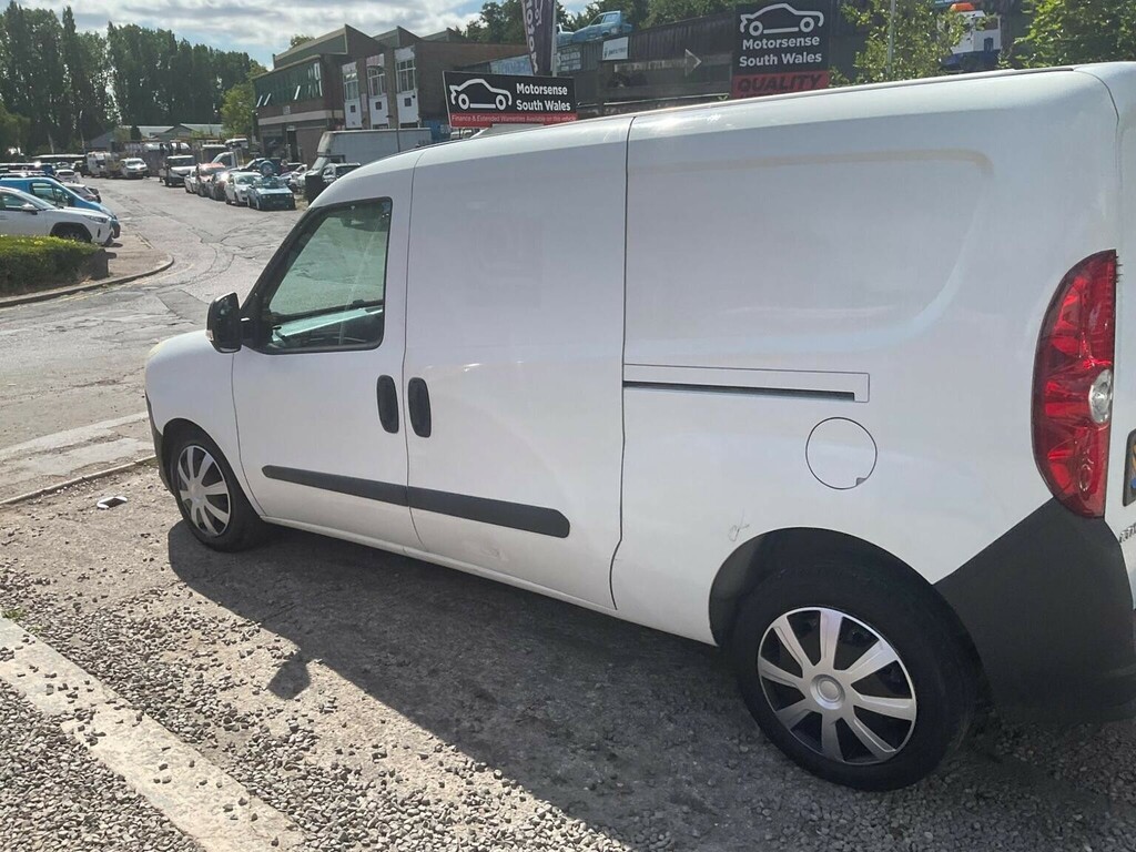 Vauxhall Combo 1.3L 1.3 Cdti 2000 16V Fwd L1 H1 White #81
