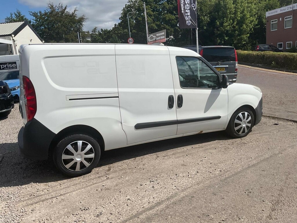 Vauxhall Combo 1.3L 1.3 Cdti 2000 16V Fwd L1 H1 White #56