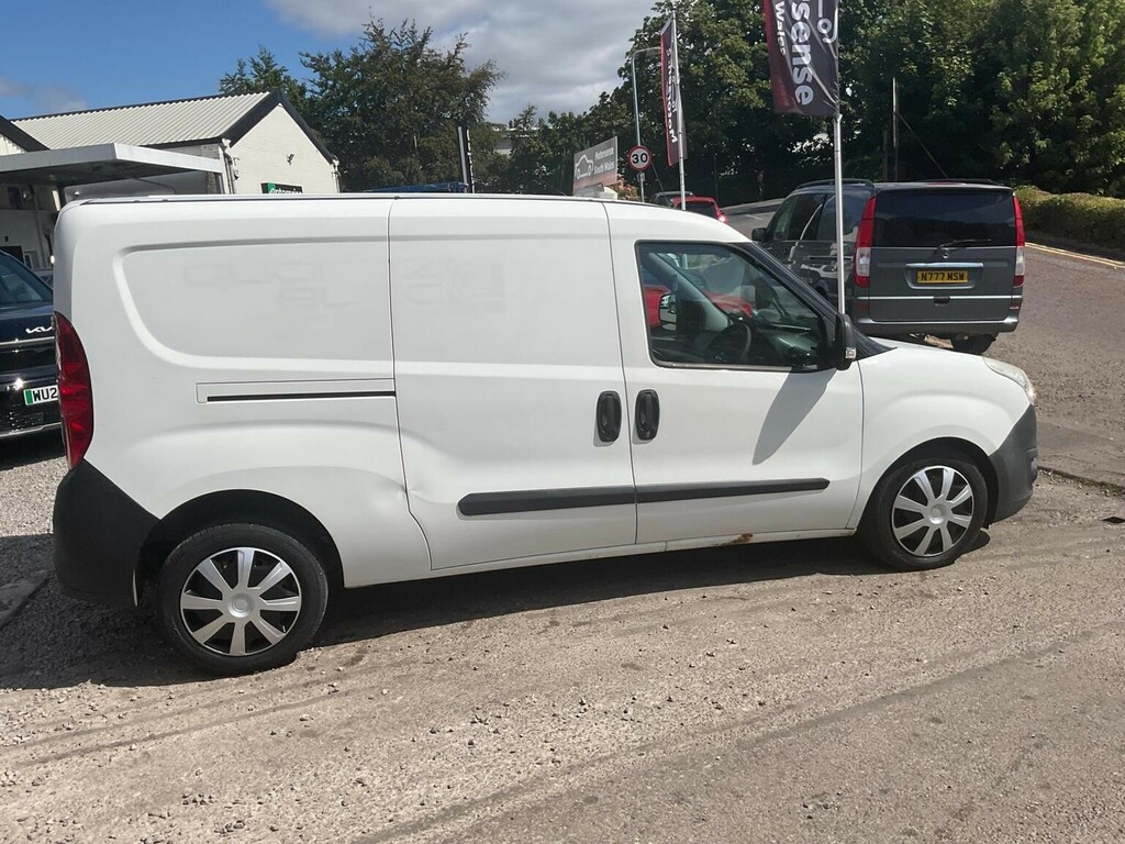 Vauxhall Combo 1.3L 1.3 Cdti 2000 16V Fwd L1 H1 White #49