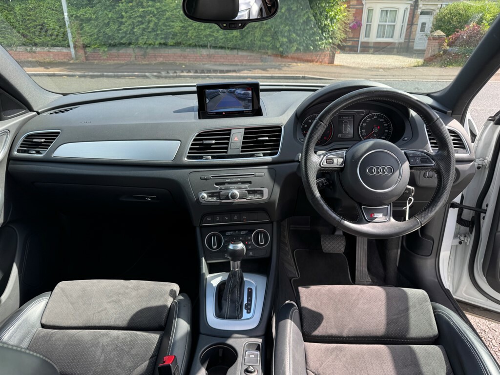 Audi Q3 Tfsi S Line #2