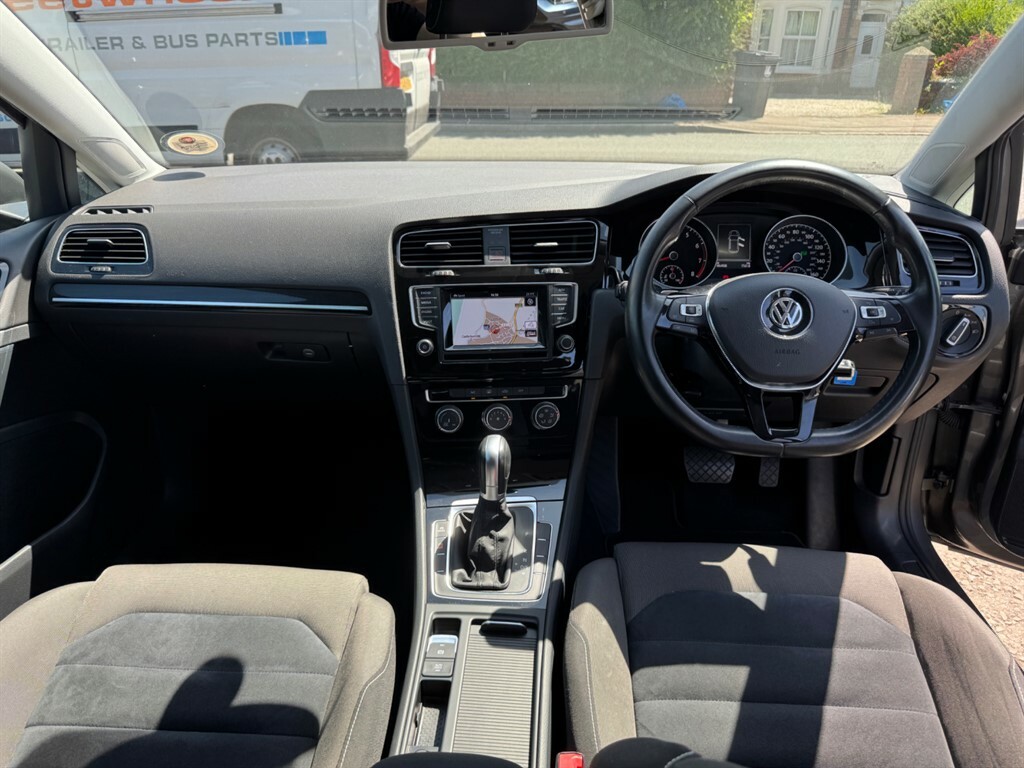 Volkswagen Golf Gt Tsi Act Bluemotion Technology Dsg FL64JZJ #3