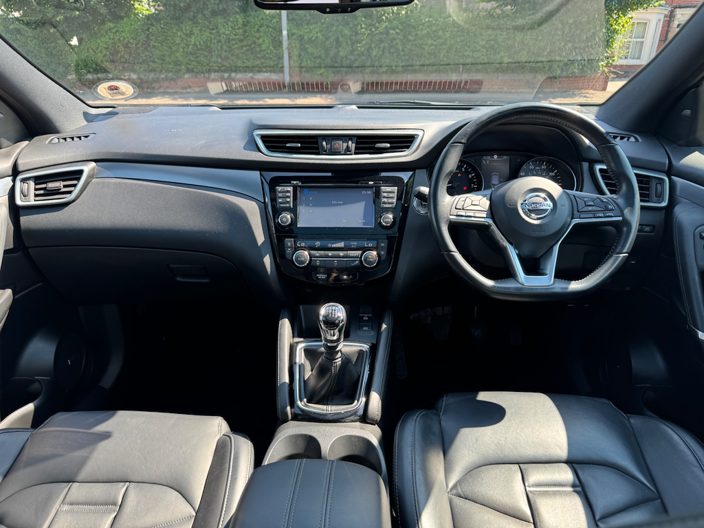 Nissan Qashqai Tekna Plus Dig-t  #2