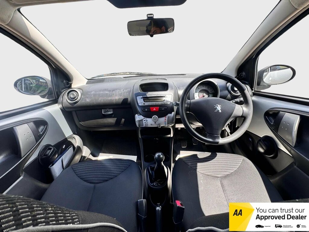 Peugeot 107 1.0L Allure Purple #10