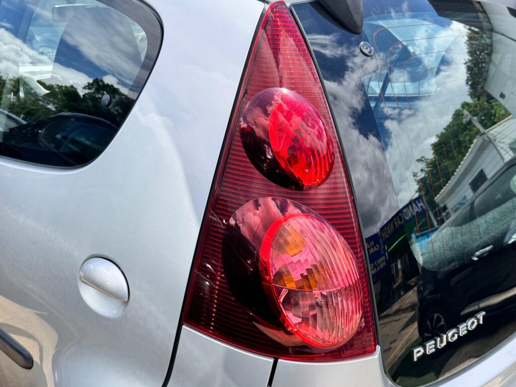Peugeot 107 1.0L Allure Purple #21