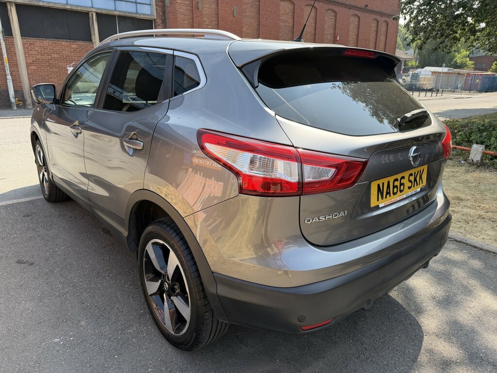Nissan Qashqai 1.5 Dci N-connecta Grey #4