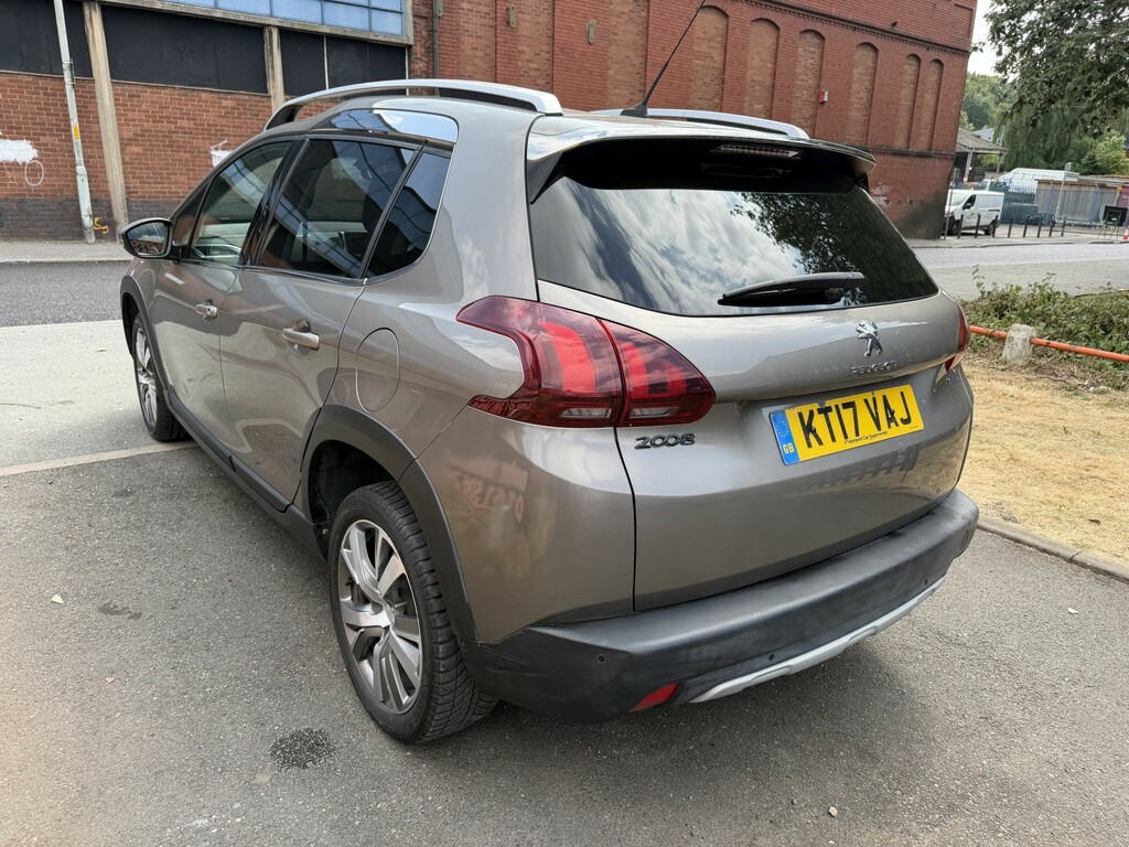 Peugeot 2008 1.2 Puretech Allure Grey #4