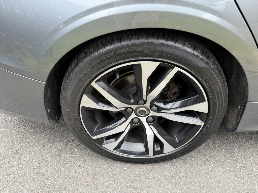 Volvo V60 2.0 D3 Momentum Red #24